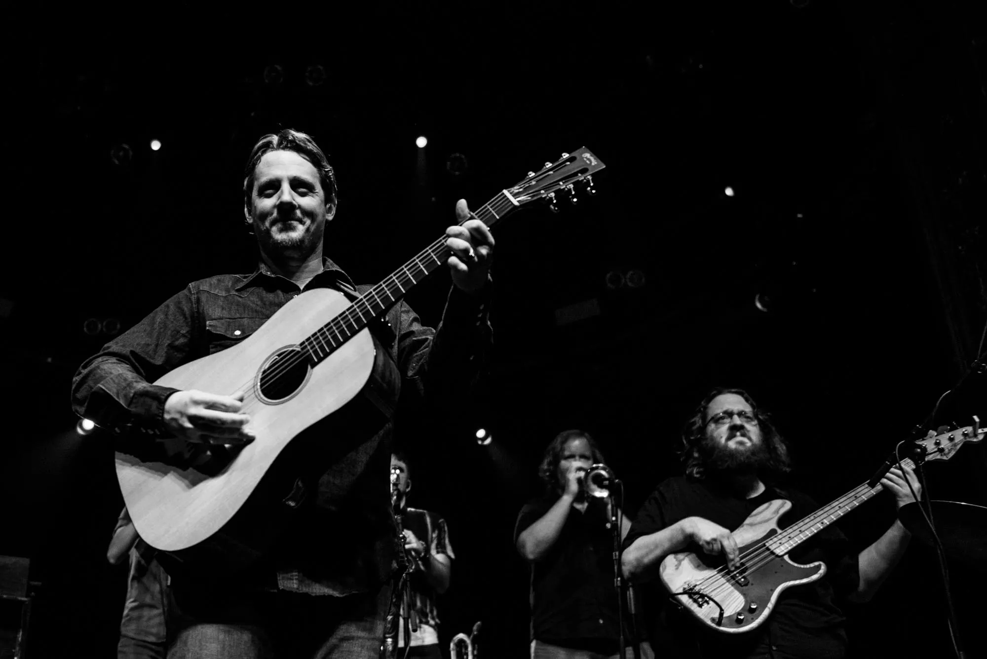 Ett metamodernt och ångande honky-tonk-soultåg