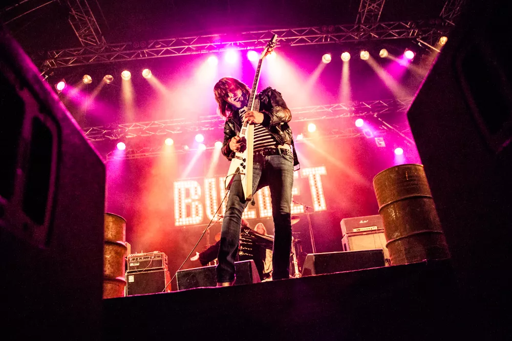 Svensk festival i konkurs