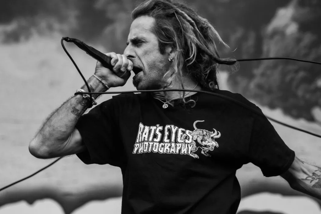 Lamb Of God dedikerer ny single til afdød fan