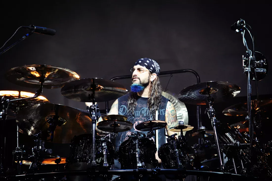 Trummis lämnar Dream Theater