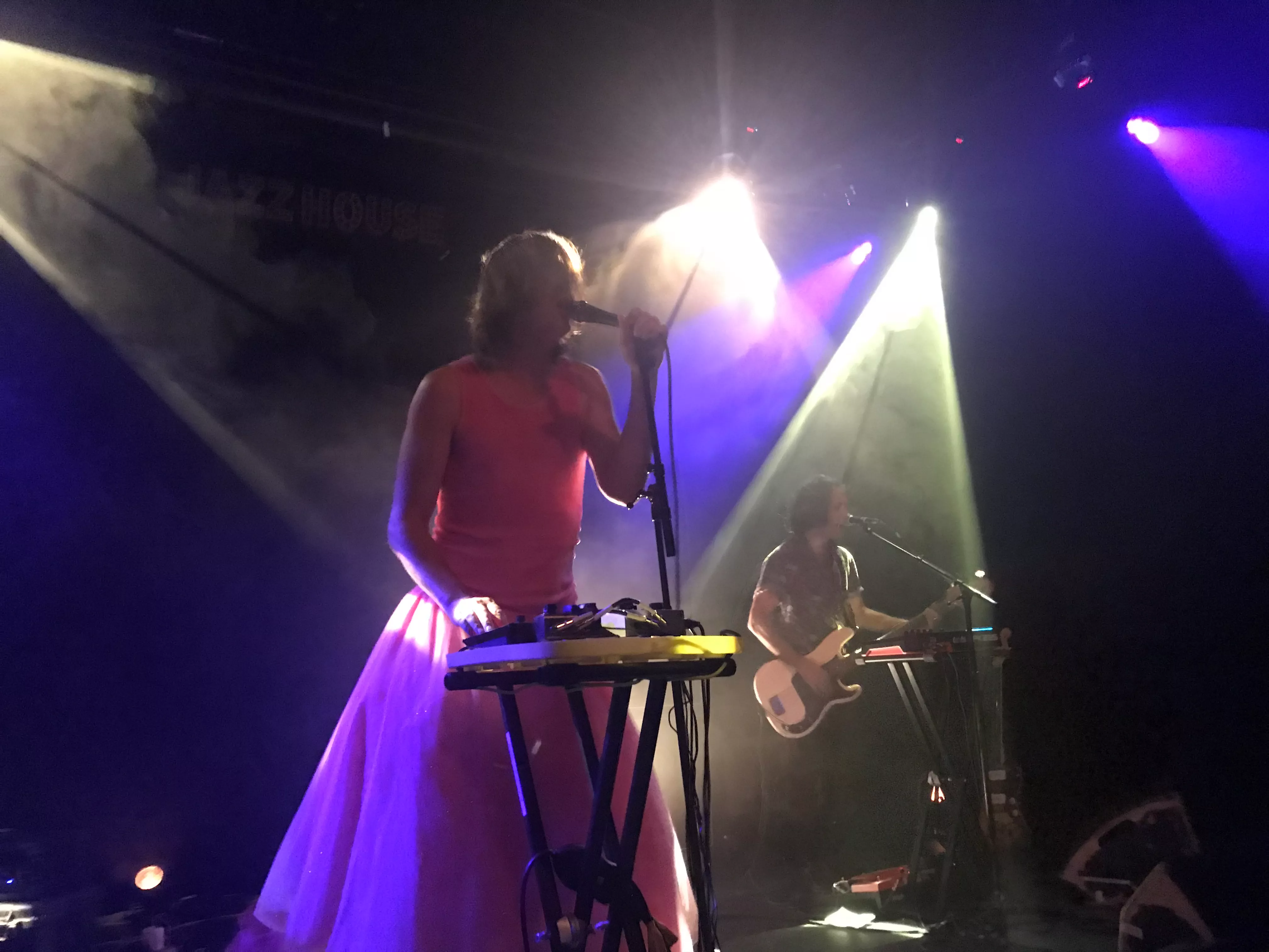 Skevt, gnisslande, vackert och dansgolvspumpande