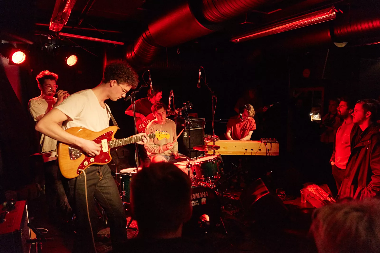 Whitney: Pokalen, by:Larm