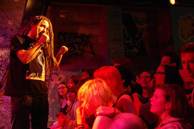 Peace & Love släpper svensk punk