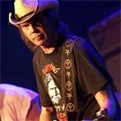 Neil Young udsender nyt