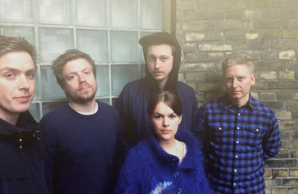 Alternativ Julekalender, luke #22: Scarlet Chives 