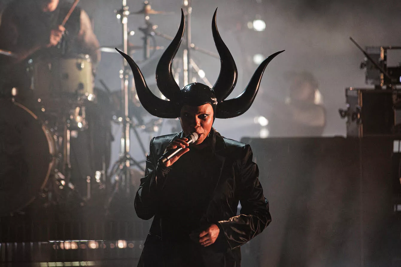 Støj og ekstraordinær karisma