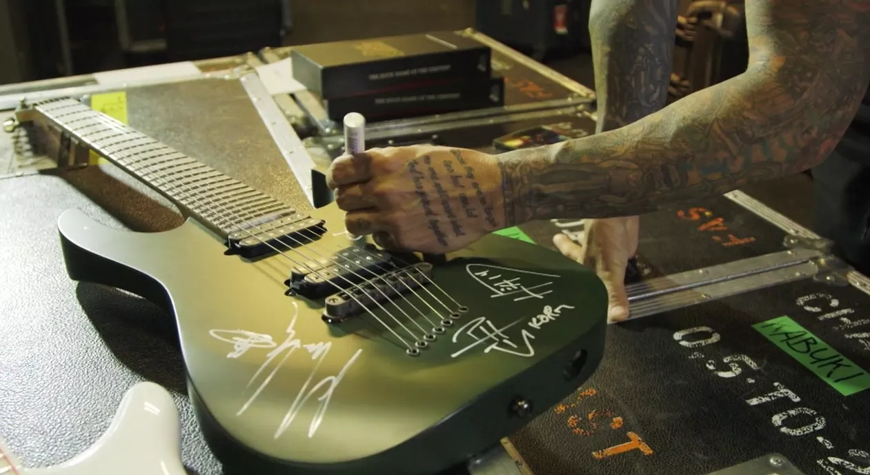 Svenskt mobilspel tar hjälp av rockgiganter