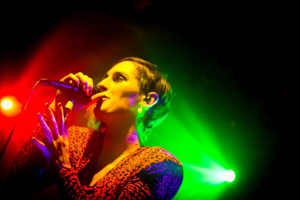 Fransk elektropopprinsesse til Danmark