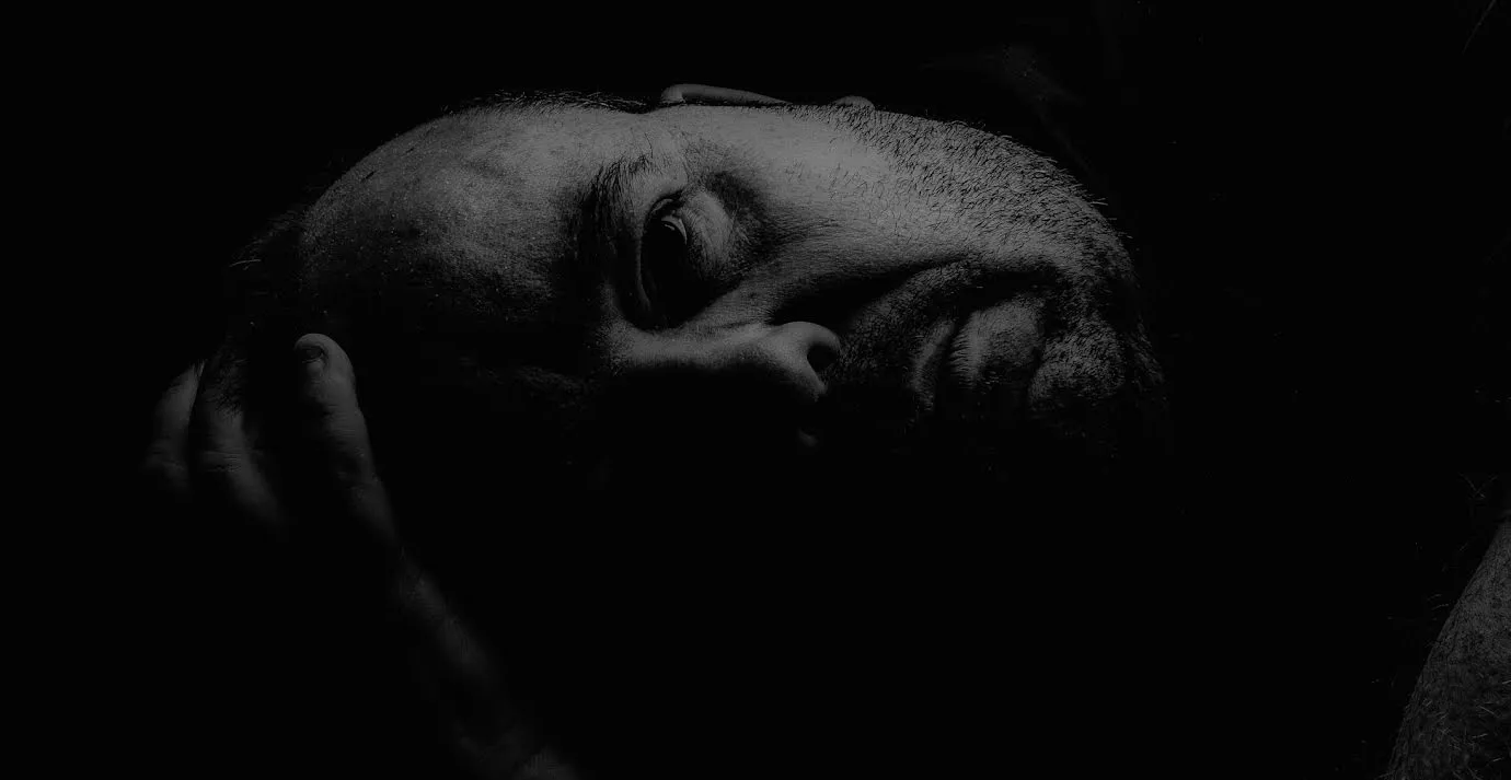 Begavet dansksproget sangskriveralbum med poetisk dybde