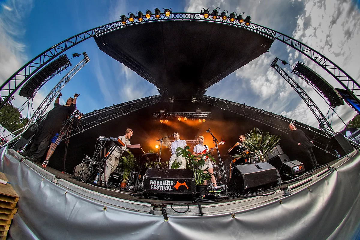 Lowly : Roskilde Festival, Rising