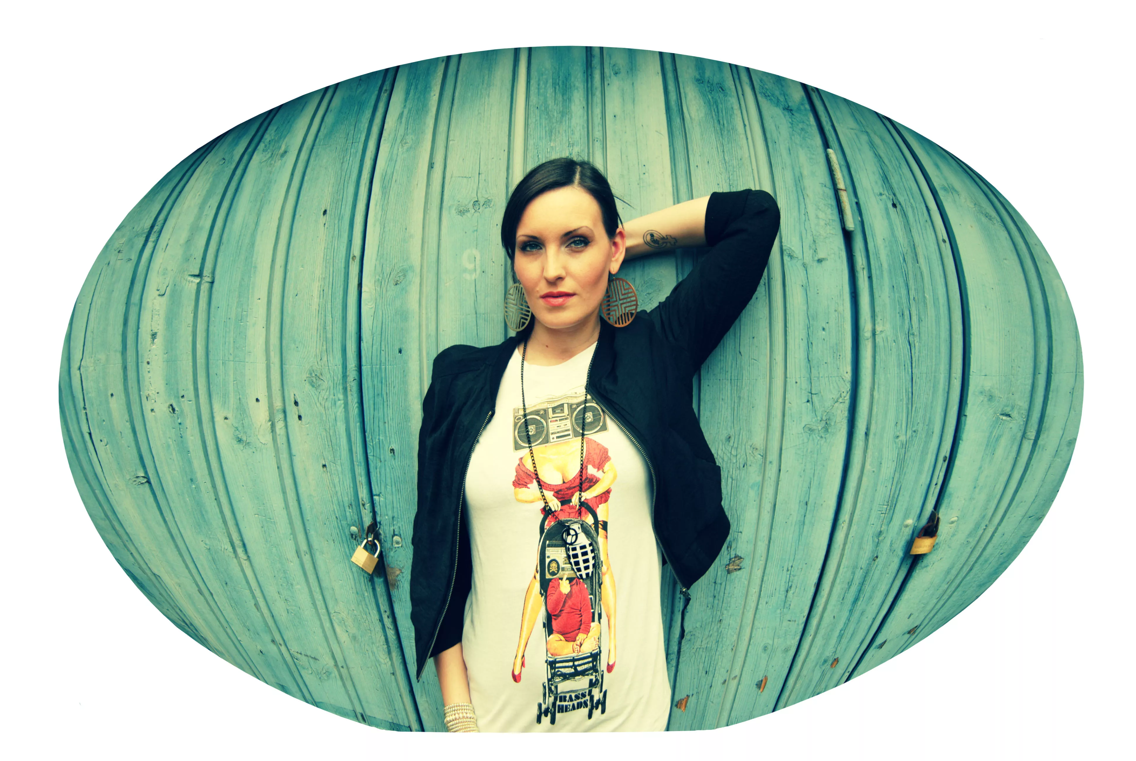 MC Tia holder release-party på Ideal Bar