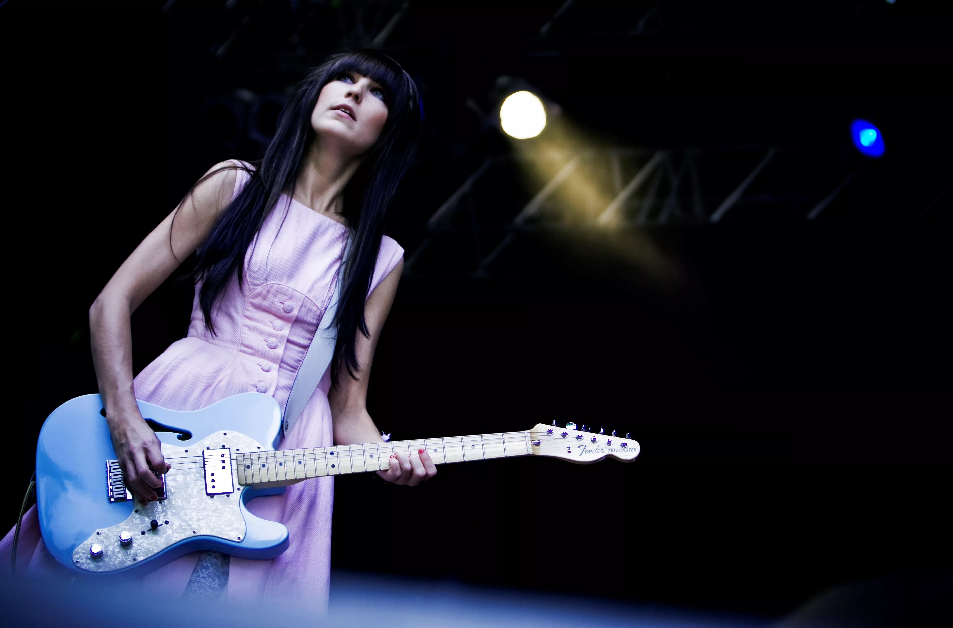 Oplev gratis bands til Birdcage Tour