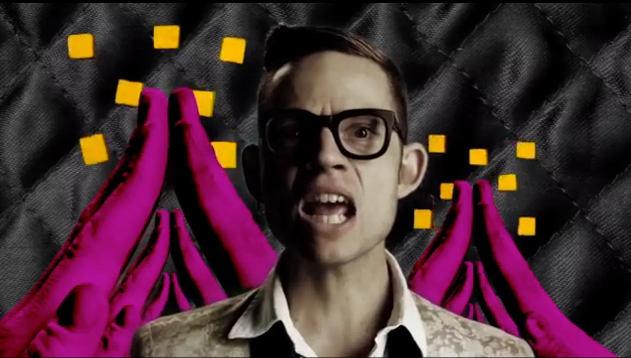 Se Bernhoft gasse stemning op i ny video