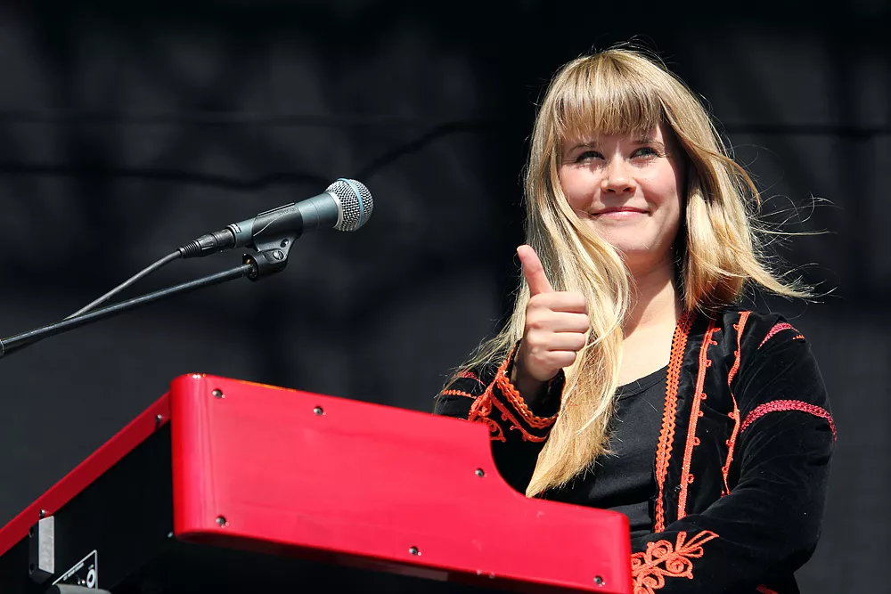 Hör Iggy Pop hylla Anna von Hausswolff