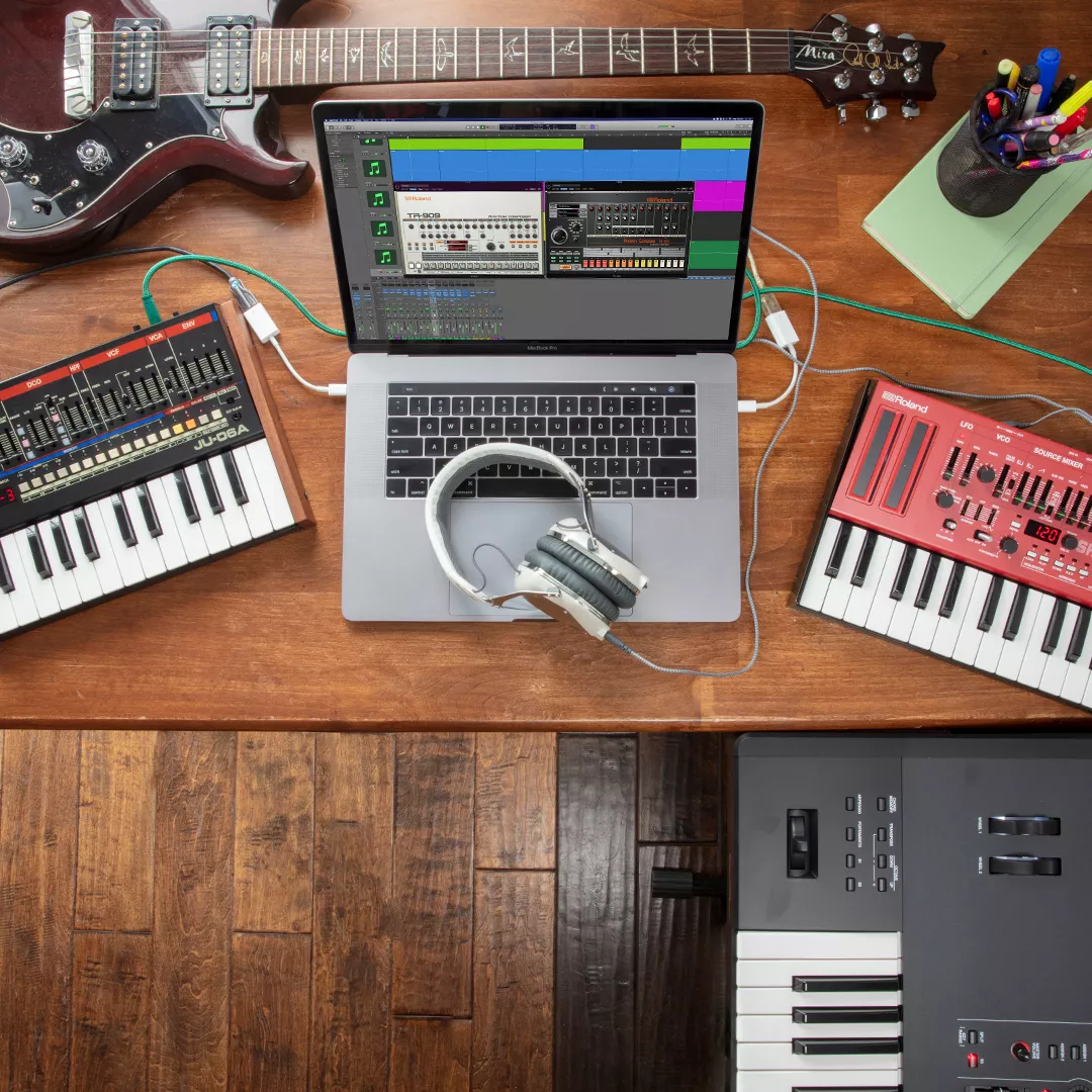 Roland giver adgang til legendariske instrumenter og opfordrer til at dele med #rolandathome