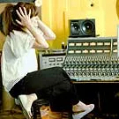 Swan Lee klar med toer den 1. marts