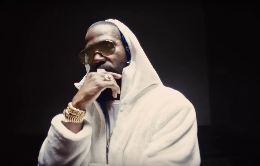 VIDEO: Juicy J og Travis Scott i dyster isolation