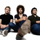 Wolfmother arbejder på toer