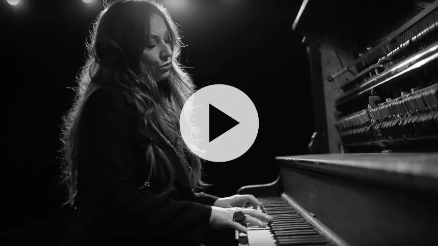 Premiere: Ny musikvideo sætter fokus på hjemløse