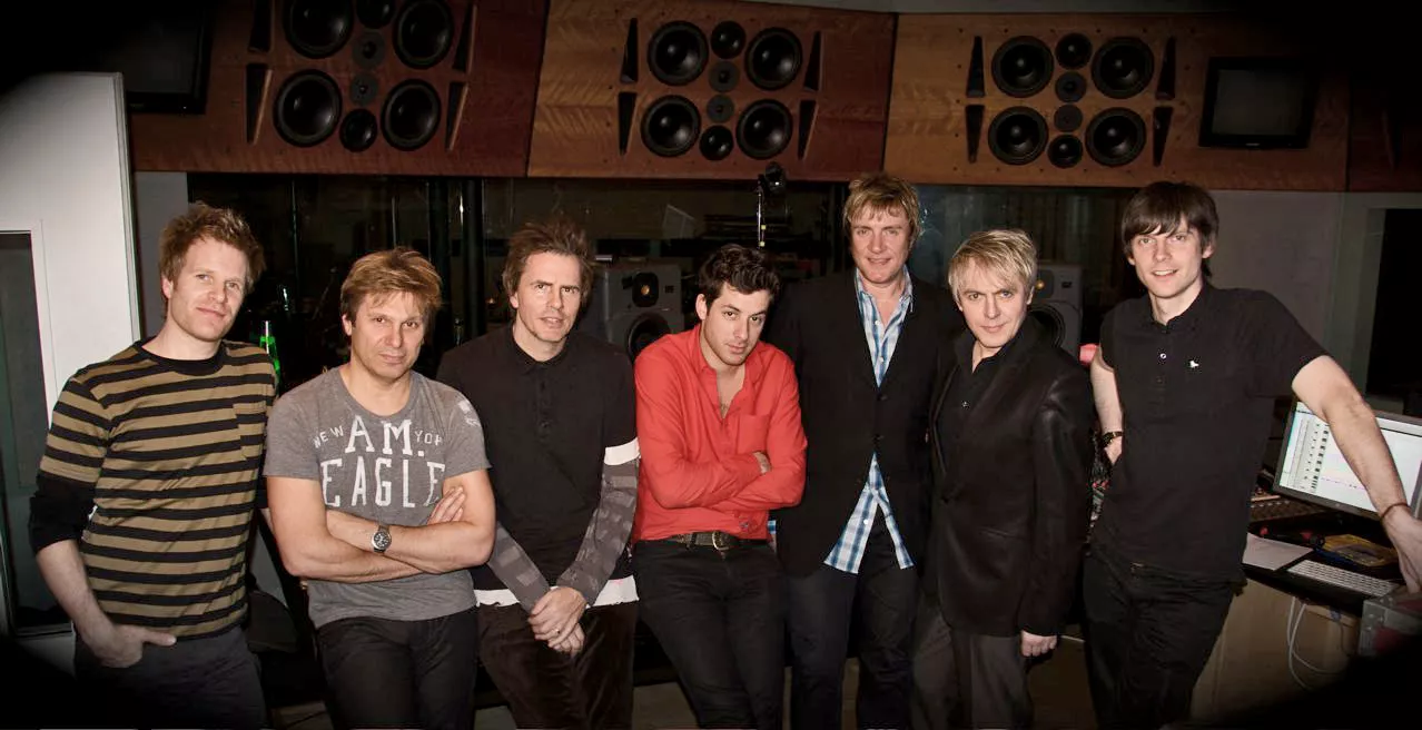 Mark Ronson optræder med Duran Duran