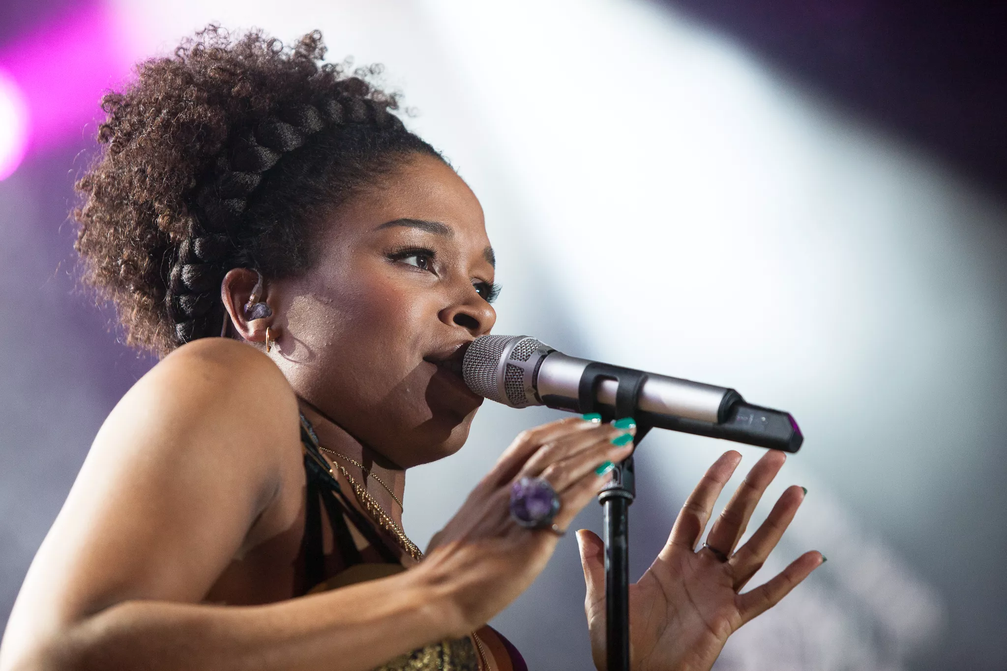 Julekalender: Årets bedste sang ifølge Nabiha