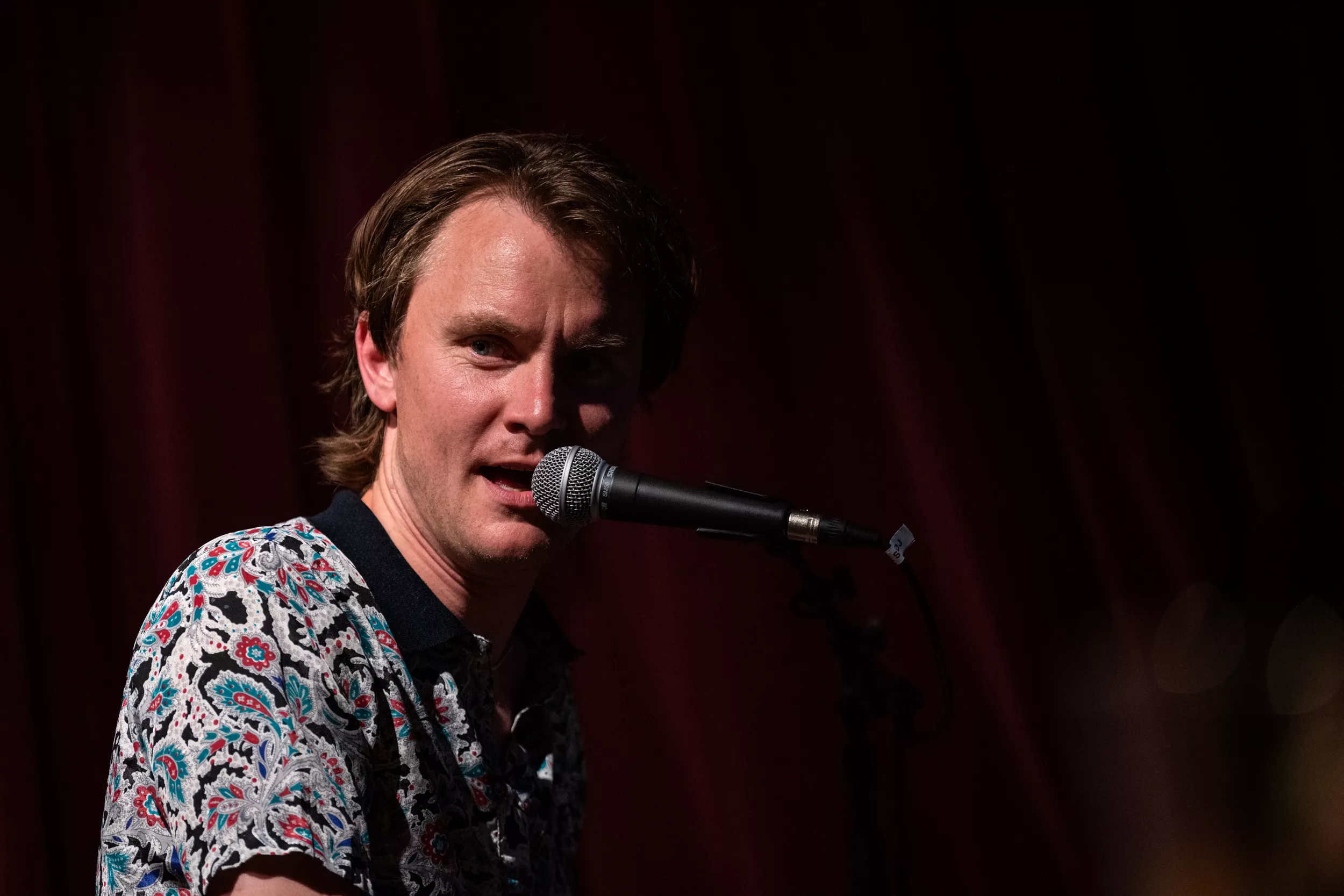 Produktiv poet med pedalen i bund