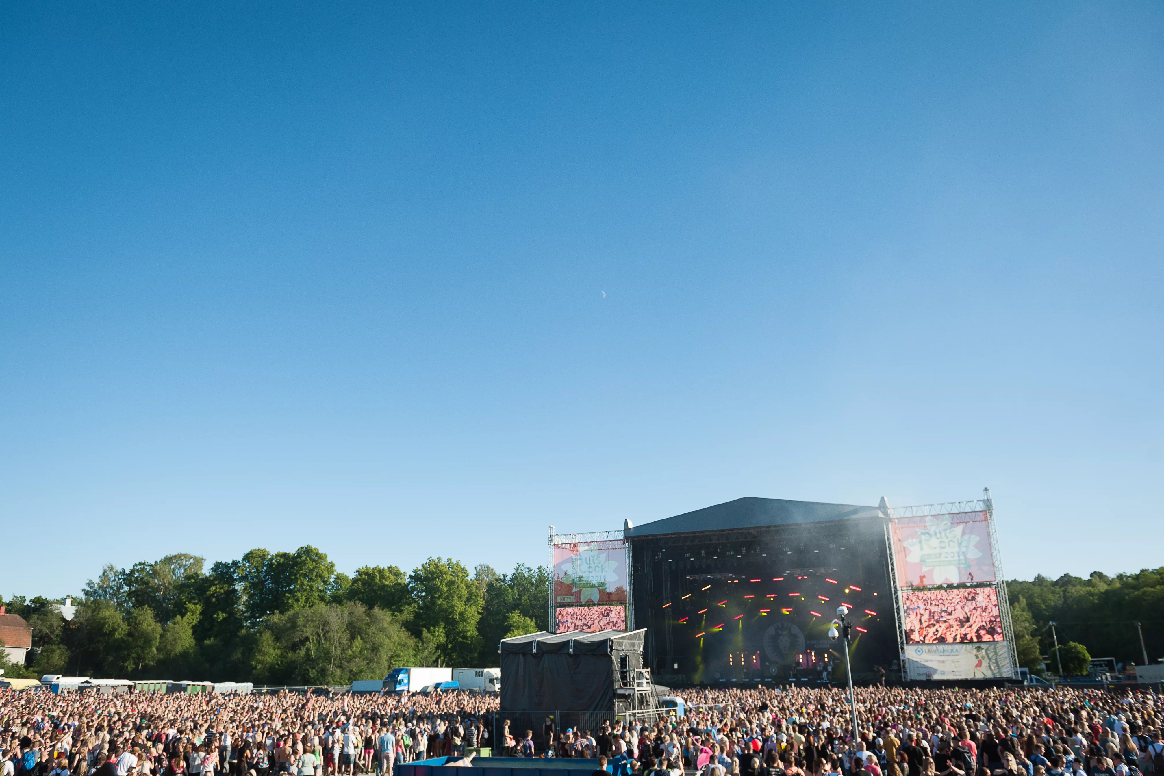 Strålande sol, slutsålt och hyfsad line-up