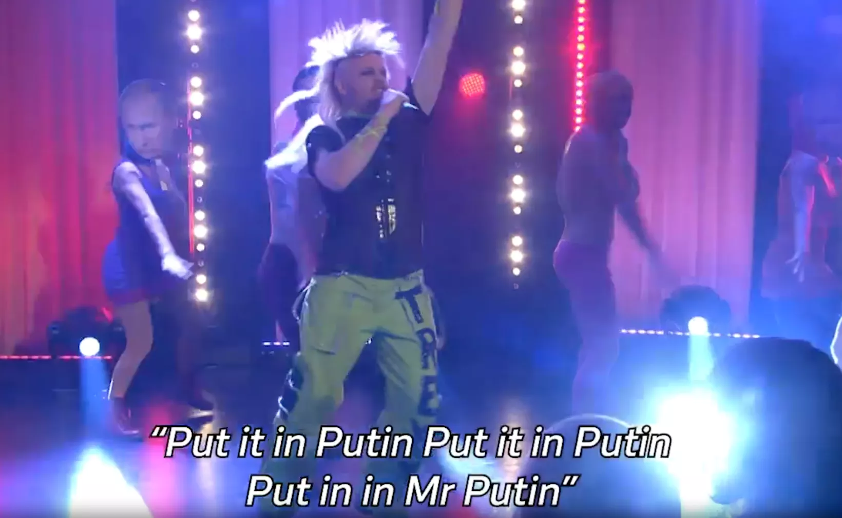 Se när DJ Trexx välkomnar Putin in i Sverige