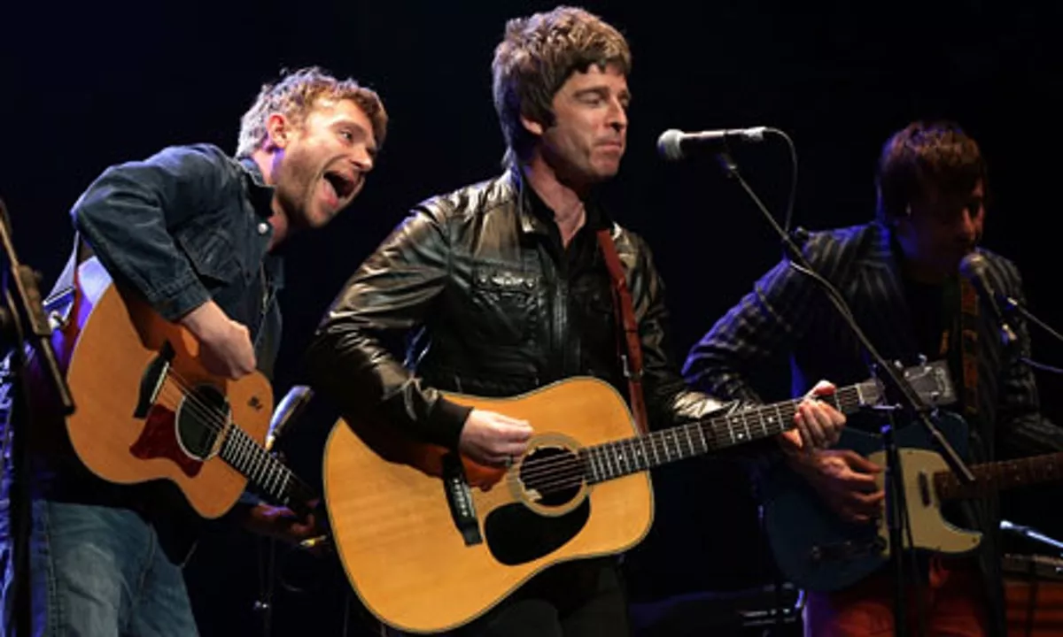 Ærkerivalerne Damon Albarn og Noel Gallagher spiller sammen
