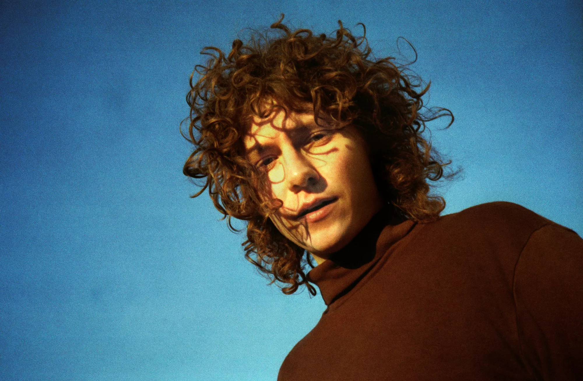 PREMIERE: M.I.L.K. skyder sommeren tidligt i gang med ny single og video