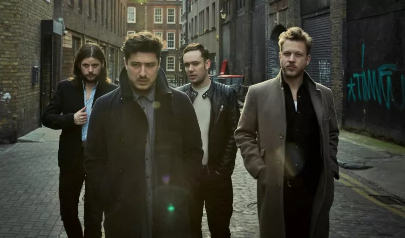 Lyt: Mumford & Sons afslører nyt album under London-koncert