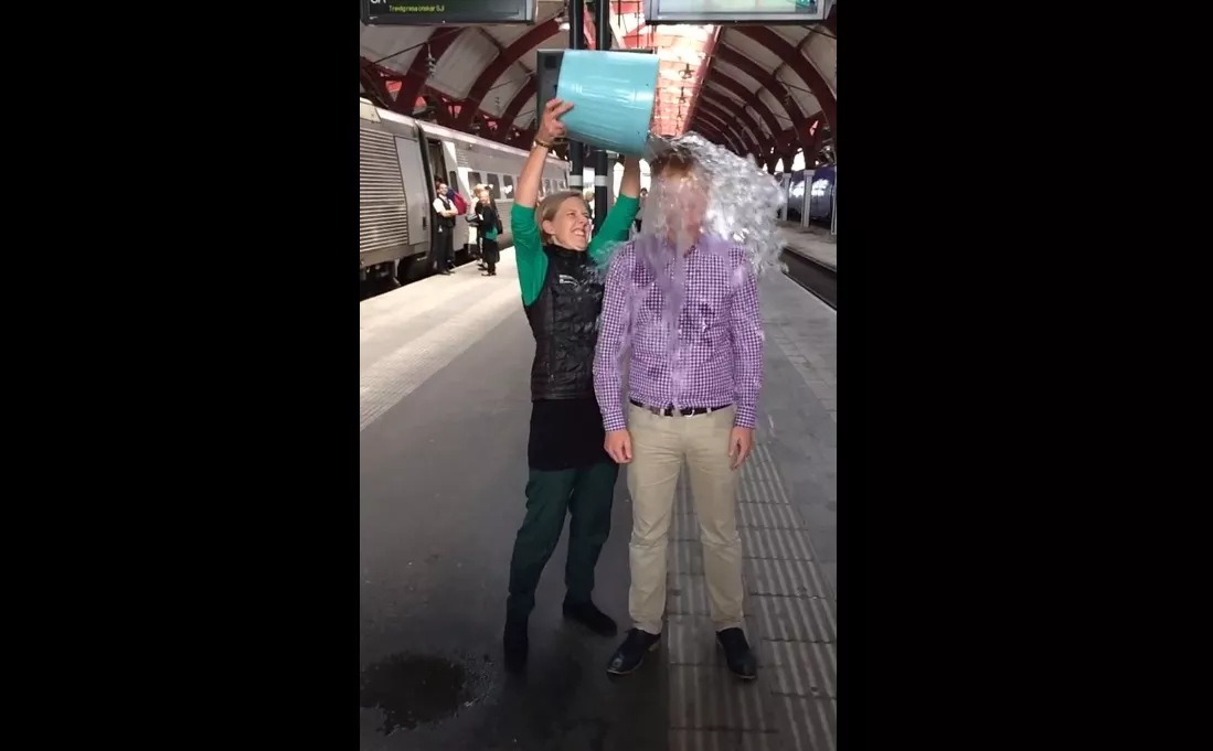 Timbuktu utmanade politiker i Ice bucket challenge