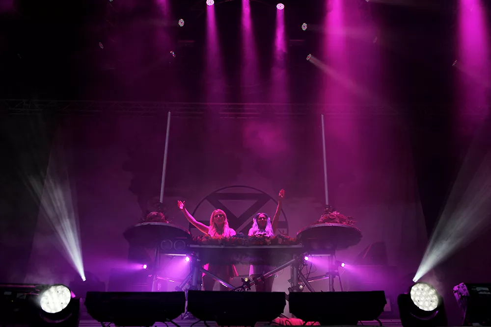 Rebecca & Fiona: Dans Dakar, Stockholm