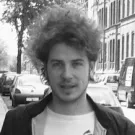 Rumskib-frontmand går solo