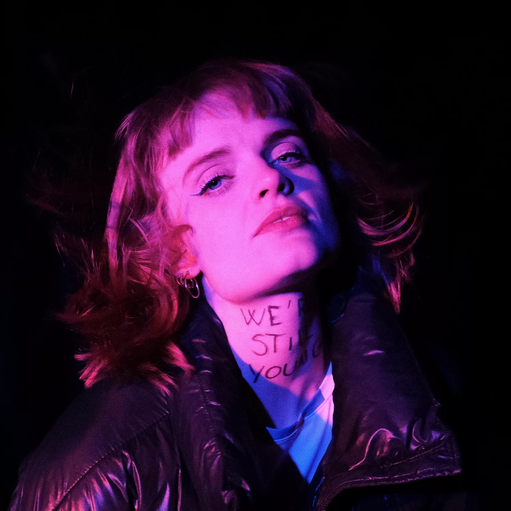 Dansk alt-pop-sanger er på vej, men er der ikke endnu 