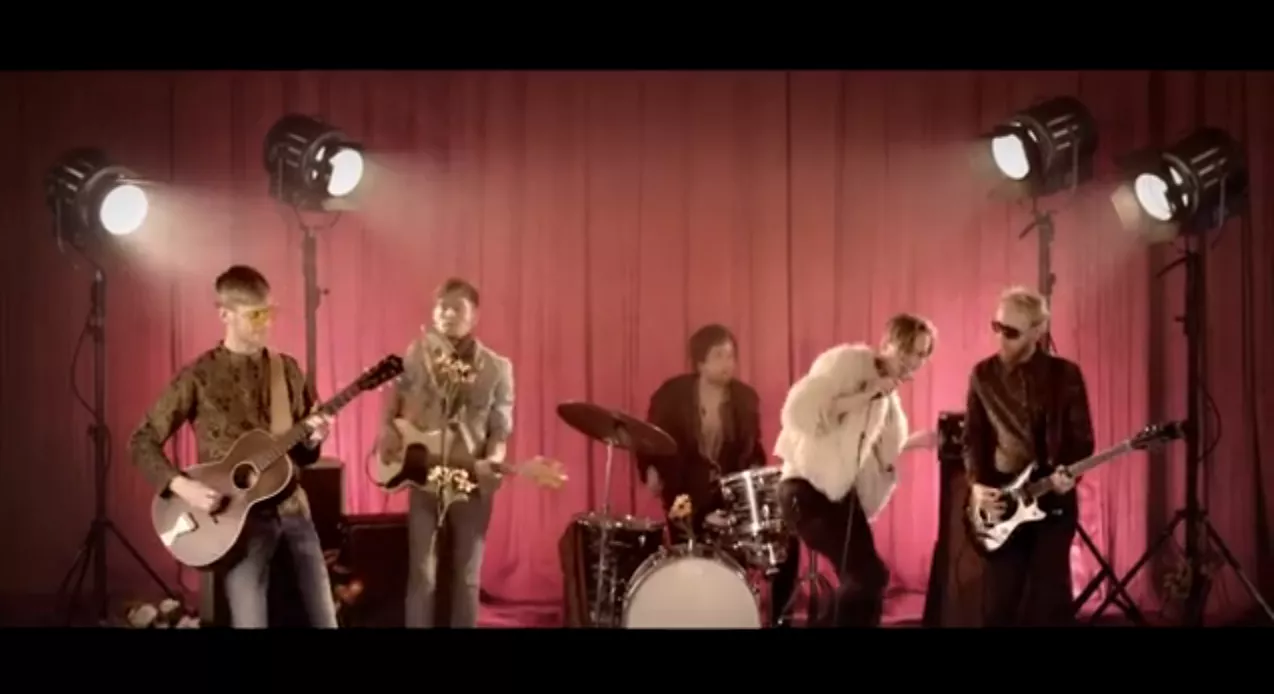 Se stilfuld musikvideo med Lovespeed