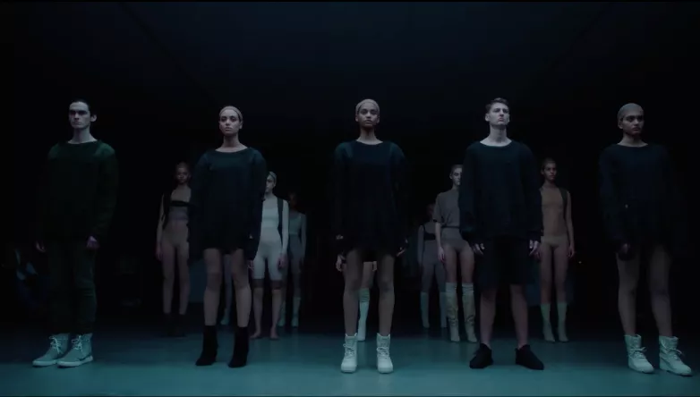 Kanye West offentliggør sin Yeezy Season 2 via biografer