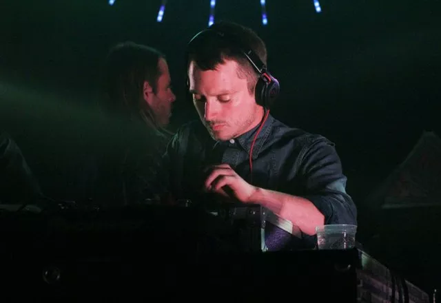 Efter sommarens strul – Elijah Wood DJ:ar snart i Sverige