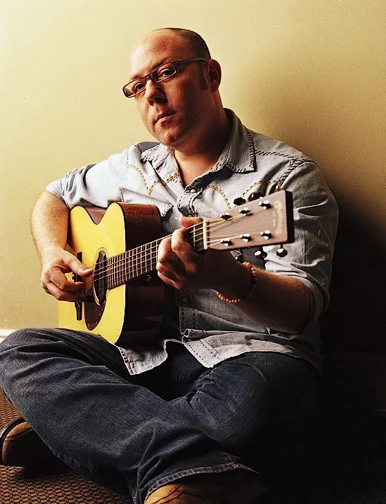 Norah Jones' guitarist tilbyder intim dansk koncert