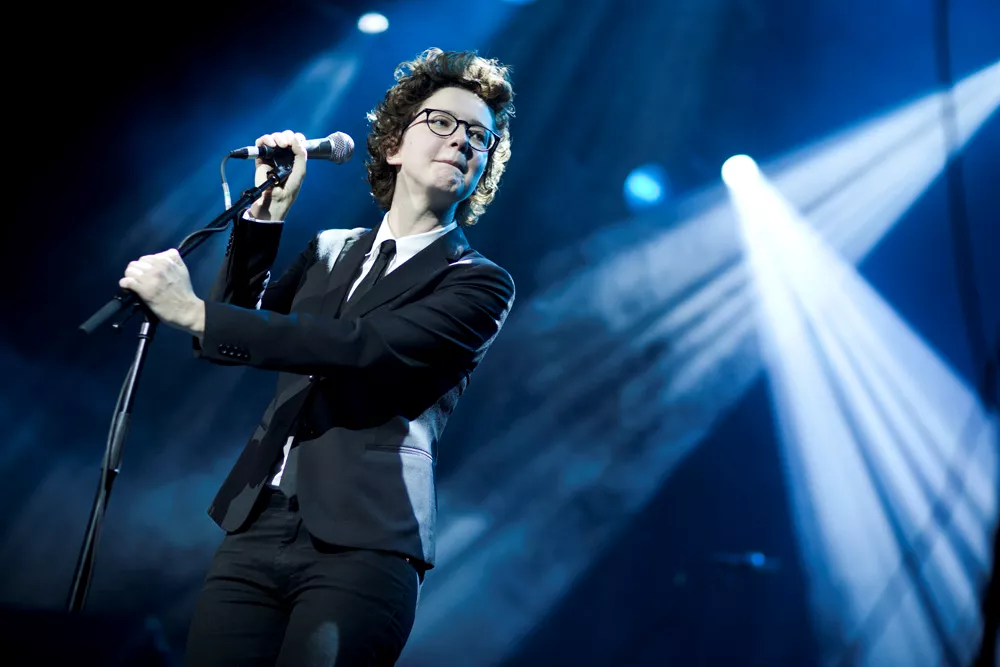 Se Simon Kvamm snave med Marie Key  