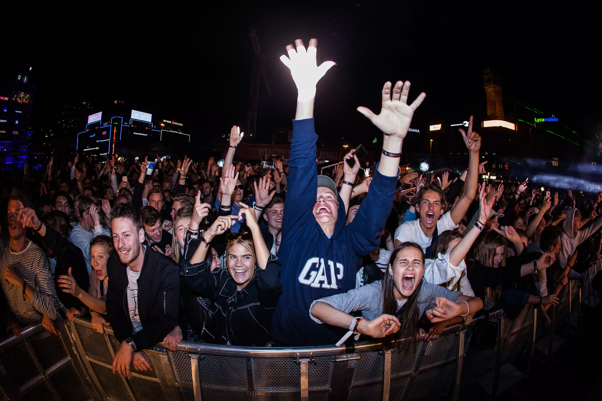 Stor fotoserie: Vild Distortion-fest på Rådhuspladsen torsdag