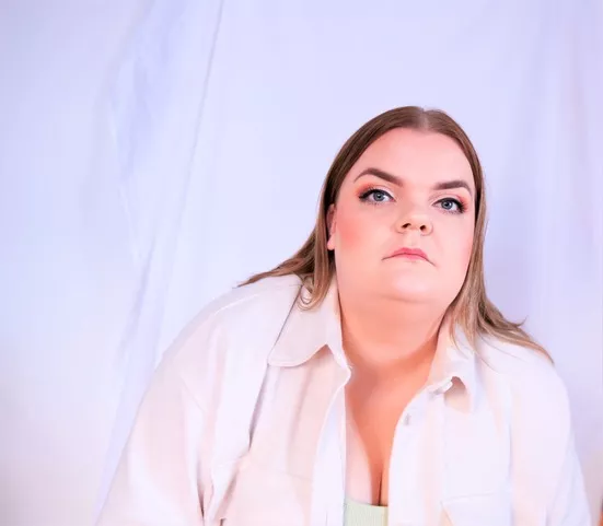 PREMIÄR: Ett av en miljard exempel på när Tinderdejter gått fel