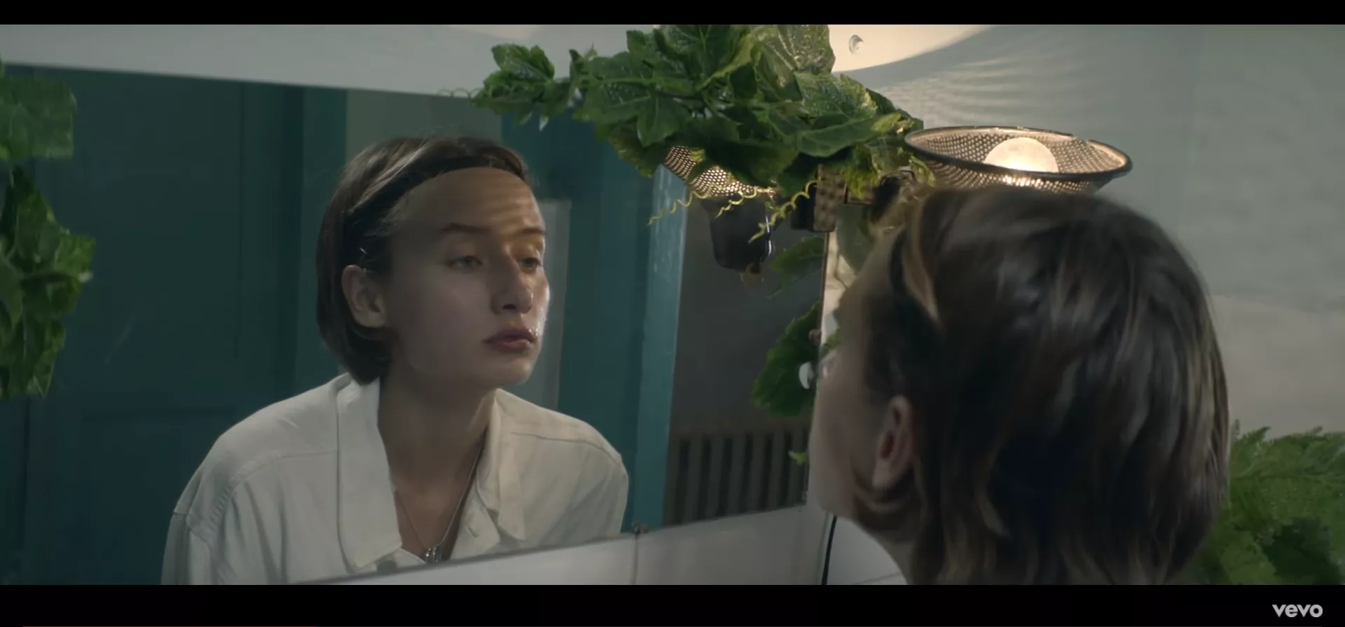 Se Johnossis nya video