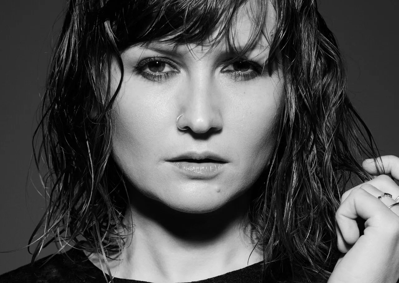 Ny single – præcis to år efter første solosucces