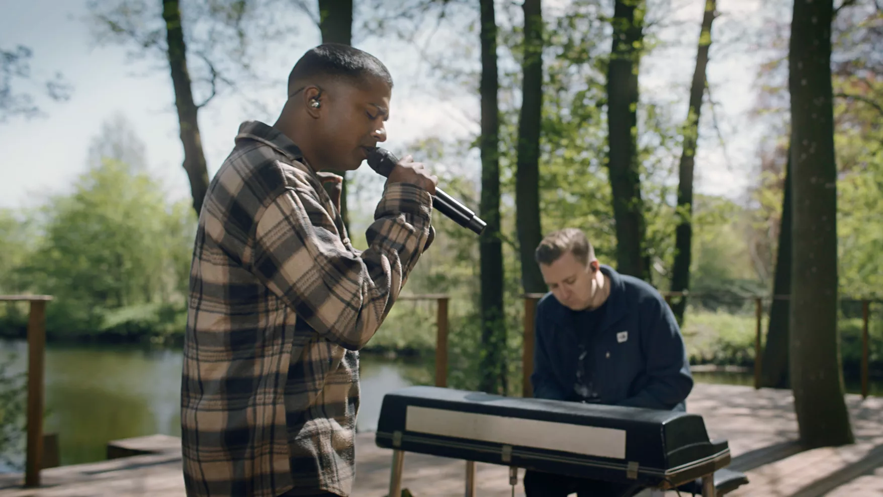 Adelsmand leverer dybfølt, men kort intimitet