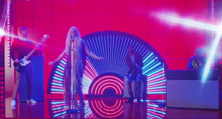 Calvin Harris laver ny retro-”Feels”-musikvideo