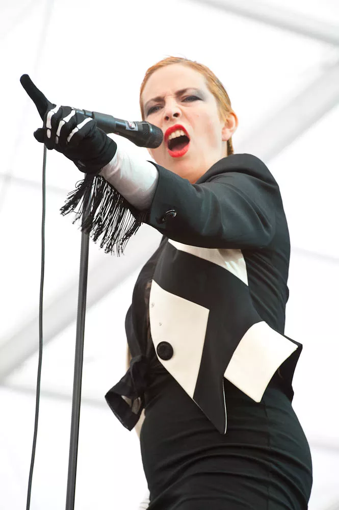 Jenny Wilson & Tensta Gospel Choir: Way Out West, Linné