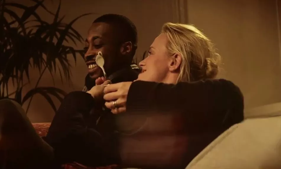 Lazee i samarbete med Solsidan-skådis