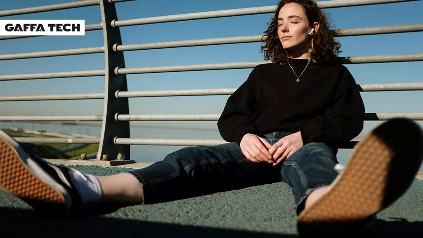 Nu skal headsettet indstille sig selv