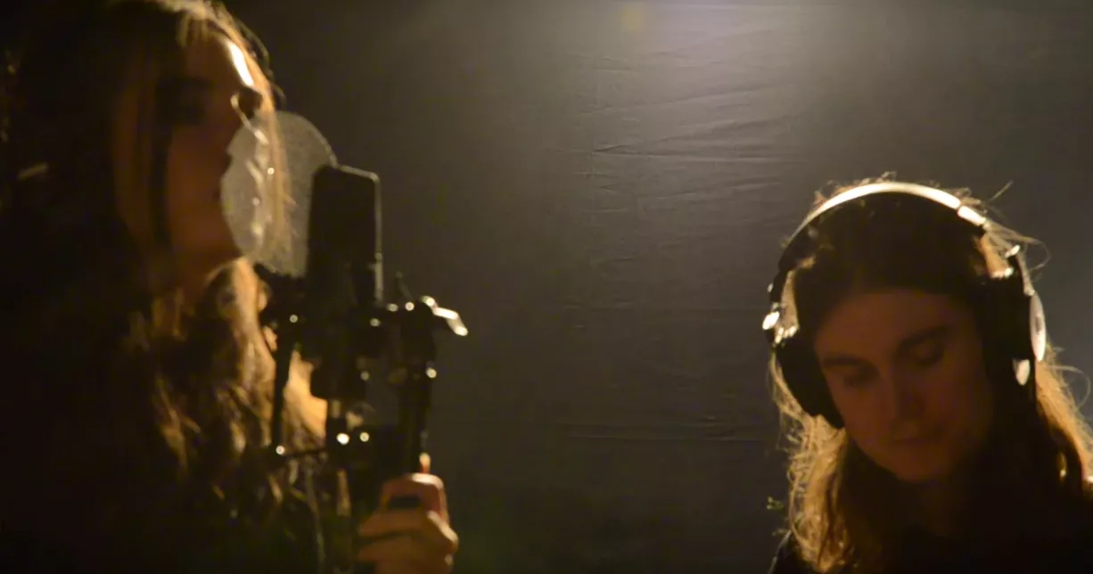 VIDEOPREMIÄR: Se Tracy Irve tolka James Blake